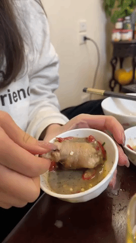 Ăn lẩu tại nhà mà không biết cách pha đồ chấm thì phí của: Làm 5 phút là xong, 10 người ăn cả 10 người khen-1