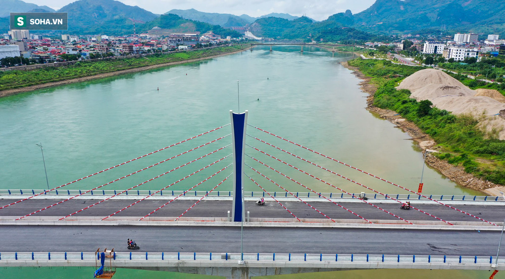 3 cây cầu khủng xuất sắc hoàn thiện năm 2021: Từ cầu vượt biển cho đến cầu cạn trên mây-7