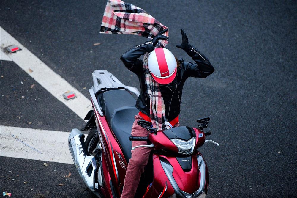 Đường phố Hà Nội kẹt cứng ngày đầu người dân đi làm sau Tết-6