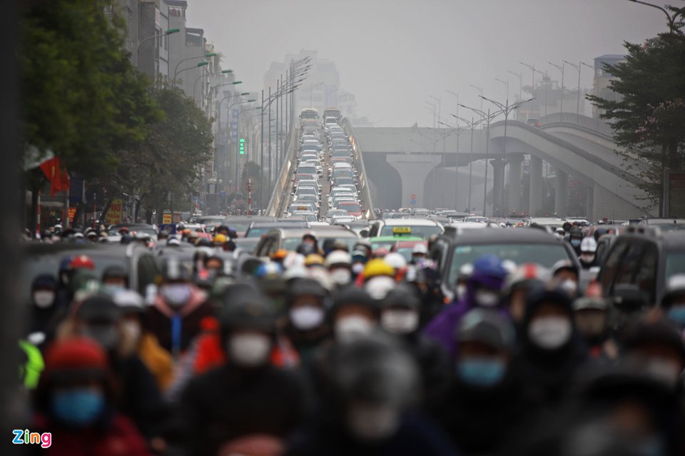 Đường phố Hà Nội kẹt cứng ngày đầu người dân đi làm sau Tết-2