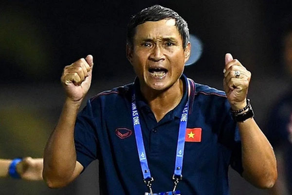 Hé lộ hình ảnh người vợ của HLV đội tuyển nữ Việt Nam và hình tượng người chồng, người ông tình cảm đến bất ngờ-12