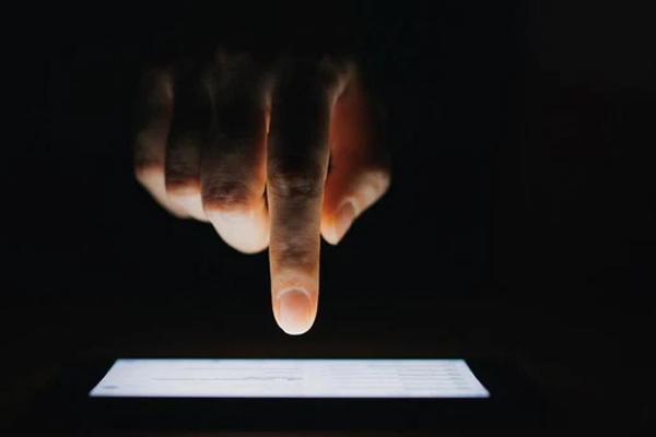 Cảnh báo cực kỳ nghiêm trọng: hàng tỷ người dùng iPhone đã bị hack-1