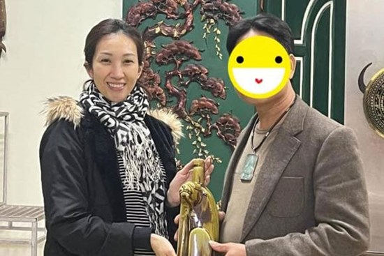 Sau scandal tiểu tam, Lều Phương Anh đi lễ chùa mùng 7 tết: 'Con xin cảm tạ trời phật luôn soi sáng và dẫn lối cho con'