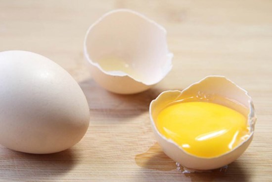 Trứng không được cho vào tủ lạnh trực tiếp, dạy bạn mẹo nhỏ này trứng thường giữ được lâu hơn