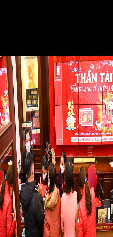 Chọn vàng miếng tích sản, dân chen chân đi mua trước ngày vía Thần Tài-5