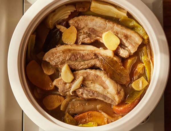 Hướng dẫn chị em cách luộc thịt heo không cần nước, khi ăn thịt thơm ngon và ngọt vị đến lạ-10