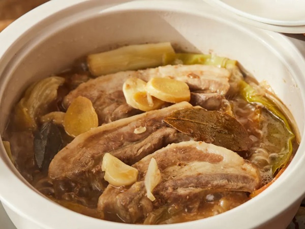 Hướng dẫn chị em cách luộc thịt heo không cần nước, khi ăn thịt thơm ngon và ngọt vị đến lạ-9