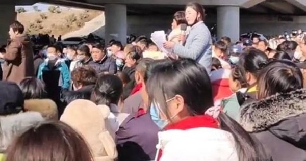 Đại hội xem mắt gây sốt MXH: Tiêu chuẩn tuyển chồng cao ngất ngưởng, số lượng nam nữ tham gia khiến dân mạng choáng váng-1