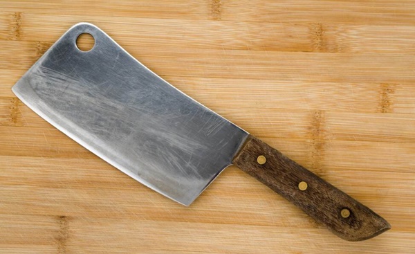 Bôi kem đánh răng vào dao làm bếp không ngờ lại có công dụng mạnh đến vậy, nhà nào cũng cần-1