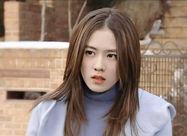 Khán giả ngỡ ngàng trước nhan sắc tuổi 19 của Son Ye Jin trong bộ phim đầu tay-2