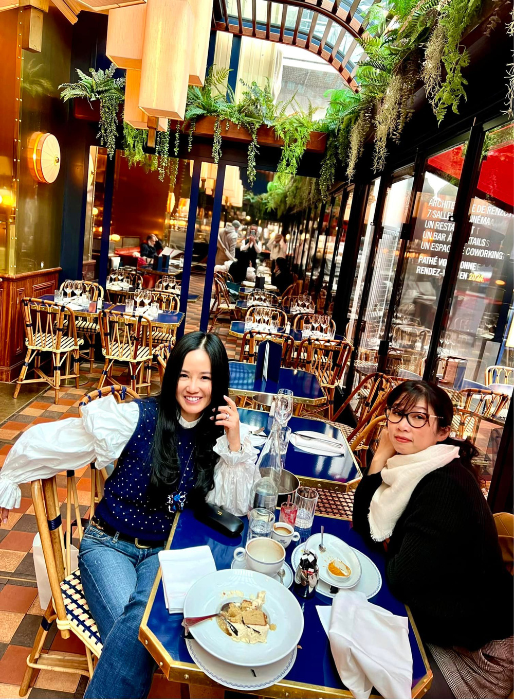 Cuộc sống tuổi 52 của Diva Hồng Nhung: Xinh đẹp, hạnh phúc bên bạn trai ngoại quốc ở Pháp-10