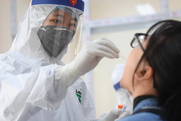 Ngày 8/2, thêm 21.909 ca COVID-19, 14.982 ca trong cộng đồng-2