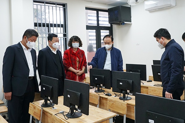 Chủ tịch HĐND TP Nguyễn Ngọc Tuấn dự lễ phát động Tết trồng cây tại quận Đống Đa-4