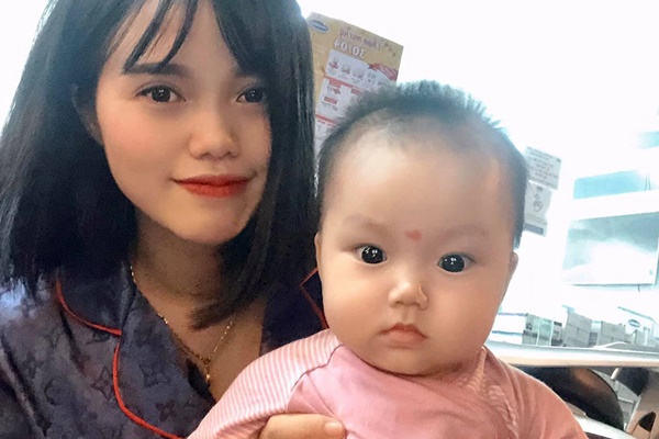 Hot girl của đội tuyển nữ vừa về nước đã không ngại show mặt mộc, nhan sắc có đúng với lời tán thưởng của mọi người?-4