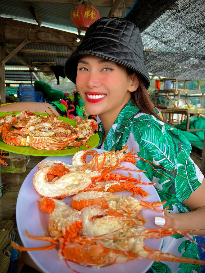 Võ Hoàng Yến bị bắt gặp xung đột, tác động vật lý với bạn giữa chốn công cộng: Chuyện gì đây?-5