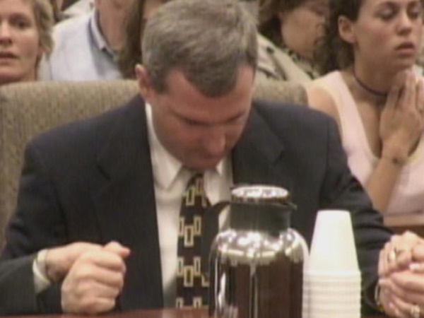 Bị vợ phát hiện nghiện phim khiêu dâm, gã chồng nhẫn tâm hại chết bạn đời rồi vứt xác ở nơi kinh khủng, báo hại cảnh sát tìm ngày đêm-6