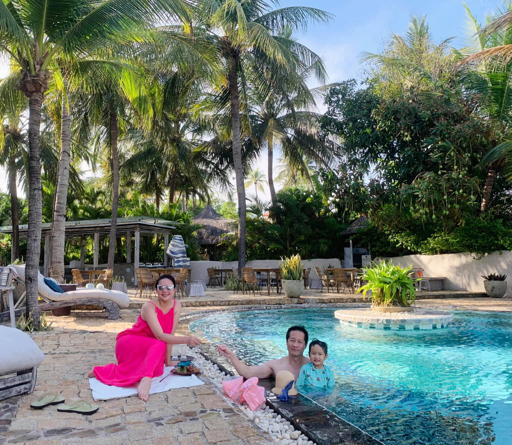 Vì sao chồng đại gia hơn 26 tuổi để Phan Như Thảo đứng tên toàn bộ tài sản, đất đai?-2