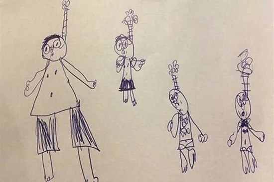 Bé trai vẽ tranh gia đình nhưng trong tư thế rợn người, cô giáo gọi ngay phụ huynh, nghe giải nghĩa tranh mà không tin nổi