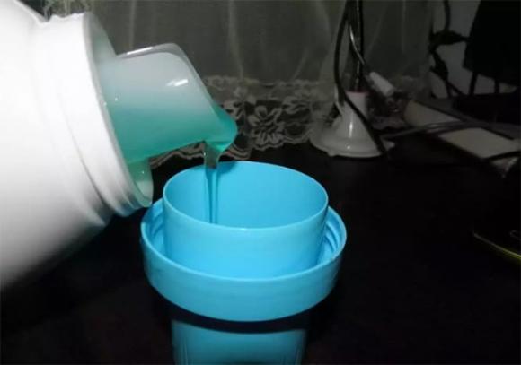 Giữa bột giặt và nước giặt cái nào tốt hơn?-5