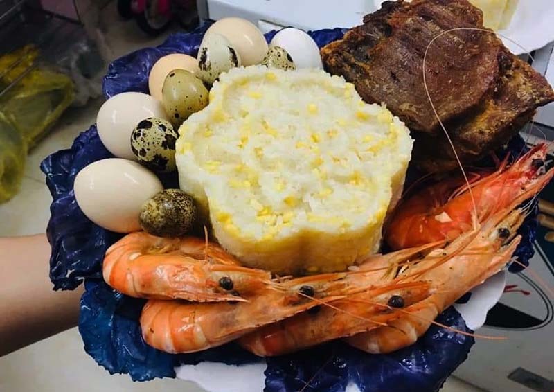 Cúng vía Thần Tài: Mâm cỗ hải sản đỏ rực giá 2 triệu đồng-2