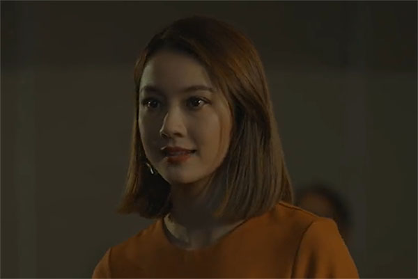 Ly hôn 1 tháng chồng cũ đã tái hôn, 3 năm sau, mẹ chồng cũ quỳ xin tôi quay lại với con trai bà, tôi cười đáp: Con tôi đổi họ rồi!”-3