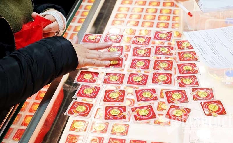 Chị bán cá ôm 150 triệu từ Điện Biên xuống Hà Nội mua vàng vía Thần Tài-3