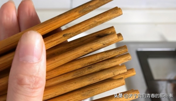 Đôi vợ chồng 46 tuổi lần lượt bị ung thư gan, bác sĩ cảnh báo: 4 món đồ trong bếp dễ giấu độc tố, cần vứt càng sớm càng tốt-2