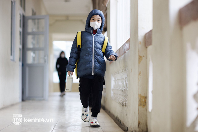 Loạt ảnh của HS Tiểu học Hà Nội sau 9 tháng mới được quay lại trường: Biểu cảm cưng xỉu,-13