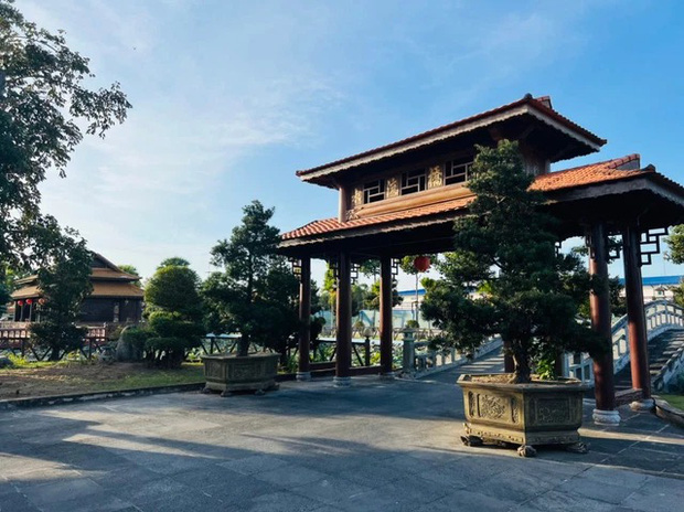 Đại gia Bạc Liêu rao bán gấp biệt phủ 200 tỷ khiến dân mạng sốc tận óc: Rộng 8,3 ha tầm cỡ khu du lịch, lối sống xa hoa không kém gì vua chúa-4