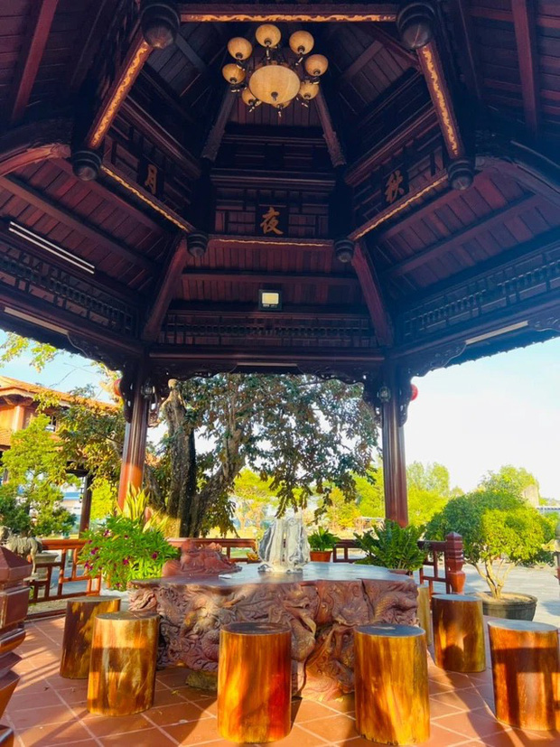 Đại gia Bạc Liêu rao bán gấp biệt phủ 200 tỷ khiến dân mạng sốc tận óc: Rộng 8,3 ha tầm cỡ khu du lịch, lối sống xa hoa không kém gì vua chúa-10