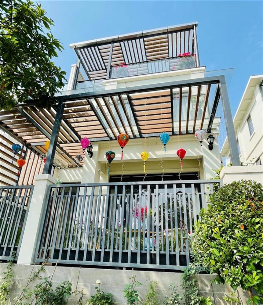 Ngắm biệt thự xa hoa của Vân Hugo tại TP.HCM-1