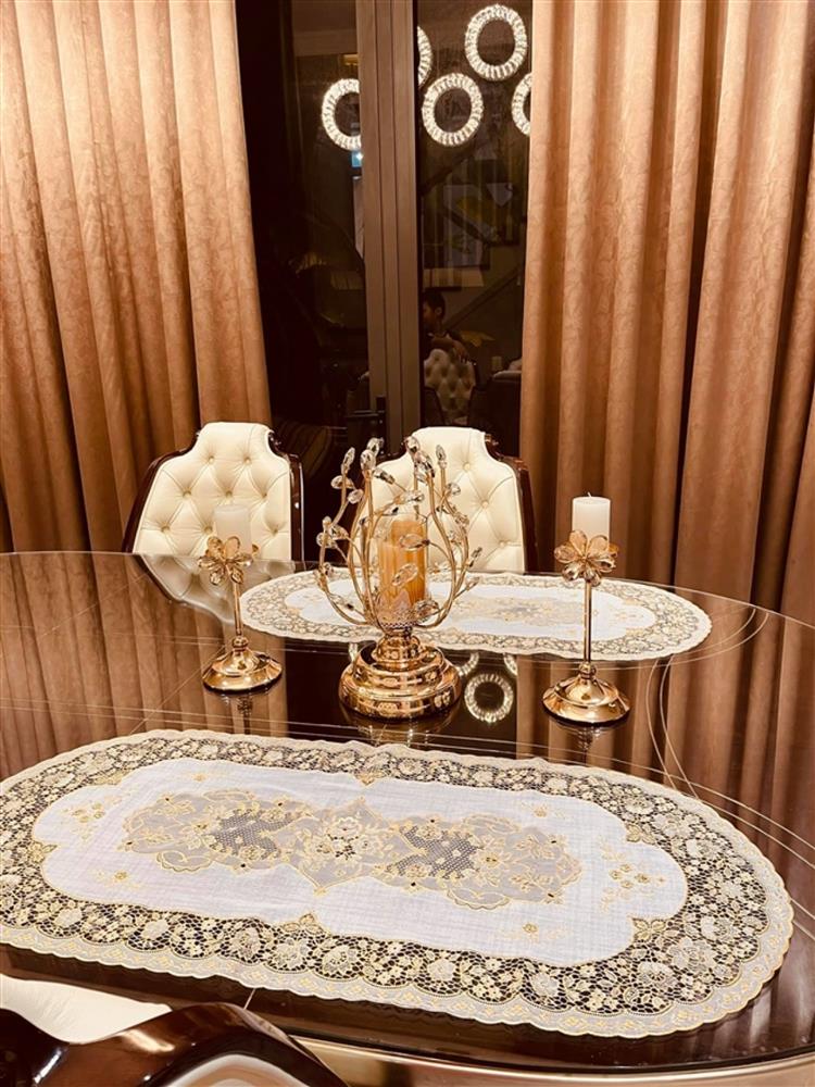 Ngắm biệt thự xa hoa của Vân Hugo tại TP.HCM-5