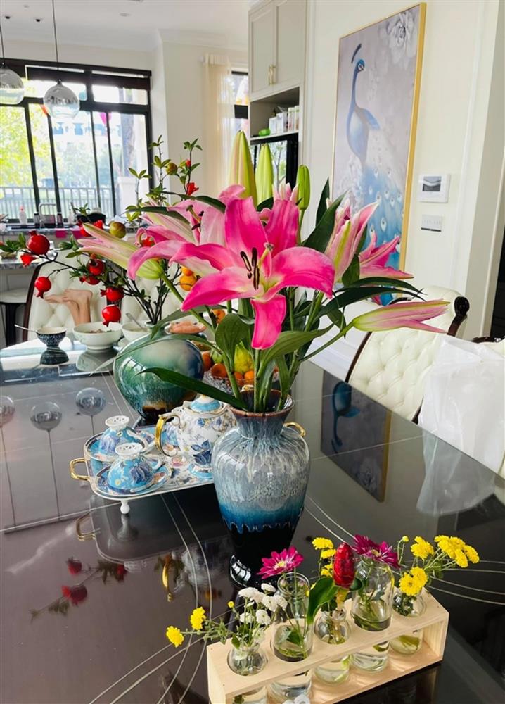 Ngắm biệt thự xa hoa của Vân Hugo tại TP.HCM-8