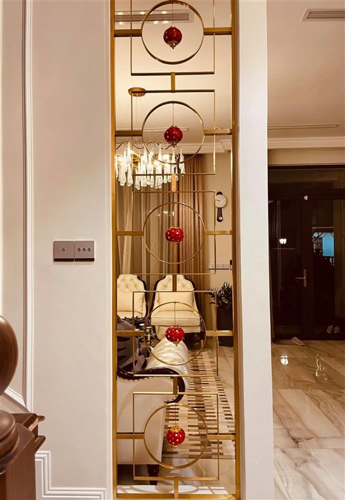 Ngắm biệt thự xa hoa của Vân Hugo tại TP.HCM-9