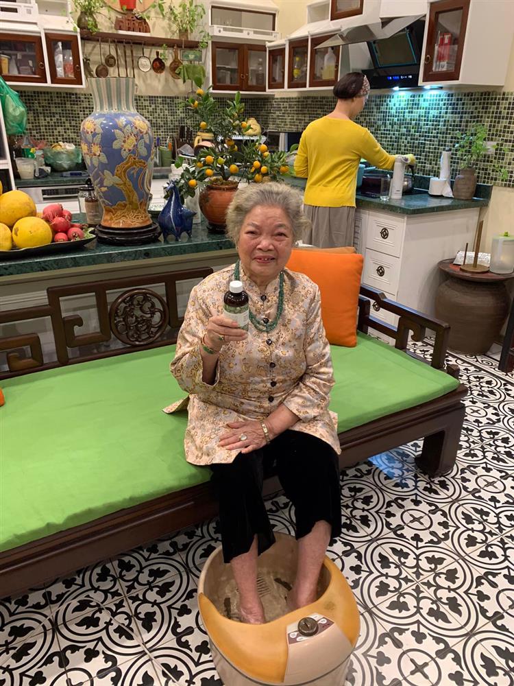 Ngôi nhà có thiết kế đặc biệt của vợ chồng NSND Lê Khanh ở Tây Hồ-9