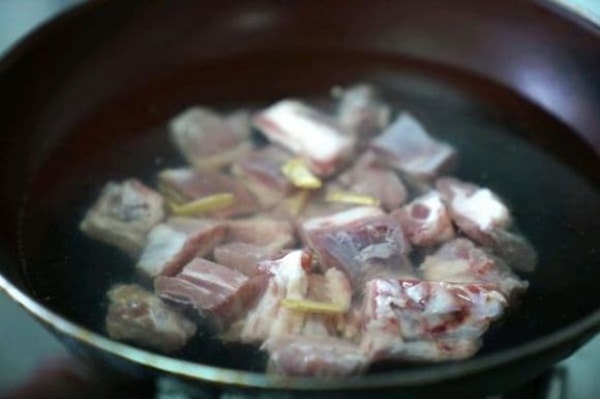 Làm sườn xào chua ngọt, nhớ cách điều chỉnh nước sốt chua ngọt, bạn hãy ghi nhớ tỉ lệ vàng 54321 - đảm bảo ngon không còn 1 miếng-3