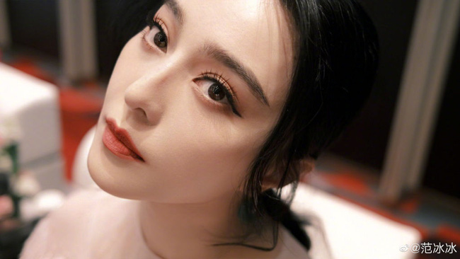 Làn da tuổi 40 của Phạm Băng Băng có được là nhờ 4 chiêu rửa mặt này, cả Cbiz có mình cô duy trì!-4