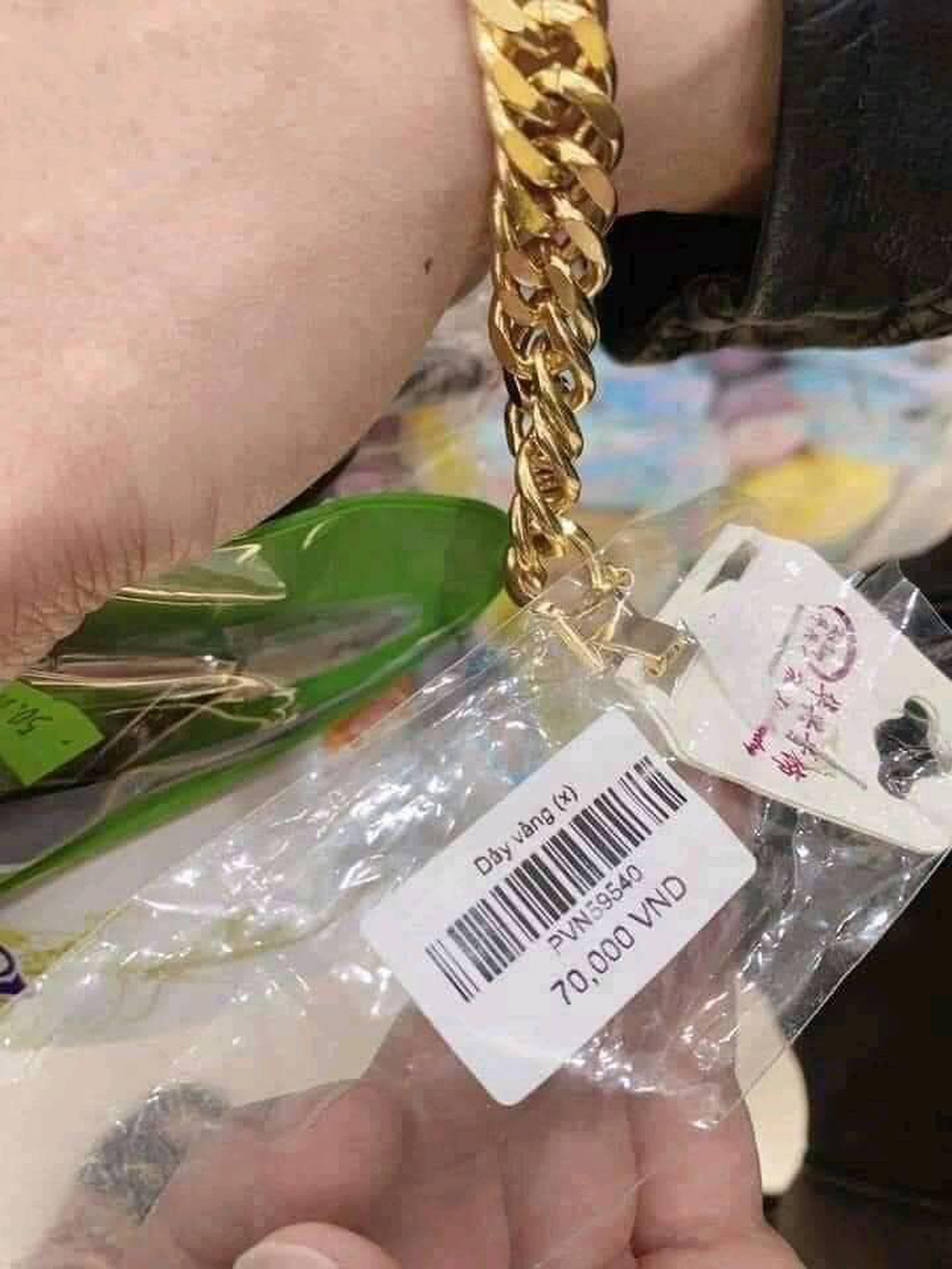 Muôn kiểu sắm vàng” ngày Thần Tài: Không biết nên để dành hay ăn luôn!-6