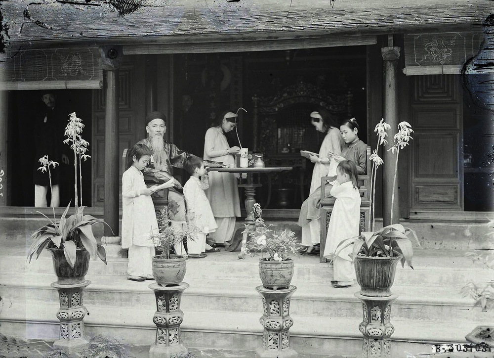 Hình ảnh cực hiếm về Tết Hà Nội cách đây 100 năm: Cả 1 thế kỉ sao vẫn thấy bồi hồi, thân thương đến lạ-4