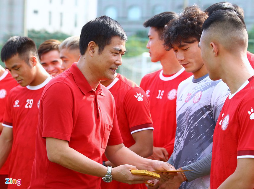 Thủ môn Bùi Tiến Dũng tái mắc Covid-19-1