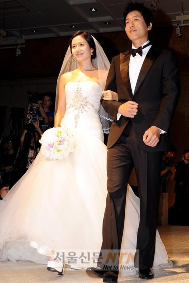 Tan chảy với loạt khoảnh khắc mặc váy cưới của Son Ye Jin, xinh thế này Hyun Bin chốt cưới vội là phải!-5