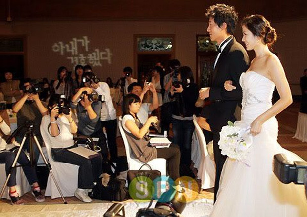 Tan chảy với loạt khoảnh khắc mặc váy cưới của Son Ye Jin, xinh thế này Hyun Bin chốt cưới vội là phải!-6