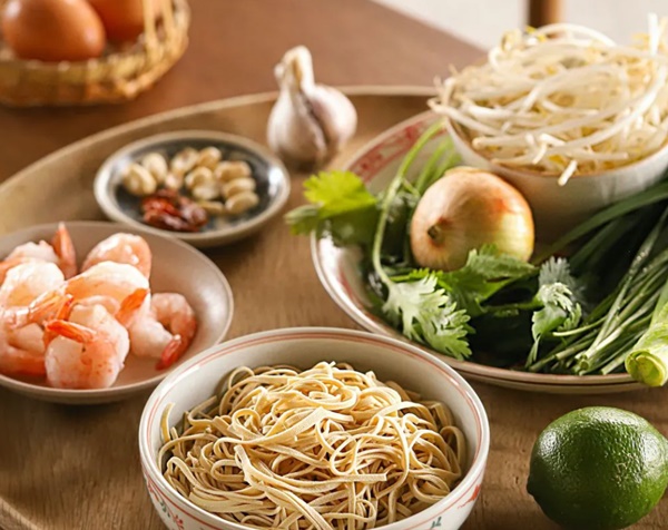 Cách làm mì xào chuẩn vị Thái, thơm ngon hấp dẫn ai ăn cũng khen nức nở-1