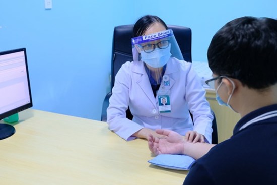 Cơn ớn lạnh đột ngột, di chứng không thể xem thường sau khỏi COVID-19