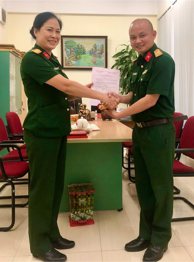 Xuân Nghĩa trải lòng chuyện chưa từng kể về người anh vua hài đất Bắc” Xuân Hinh: Anh nuôi tôi ăn học, đến nợ của tôi anh cũng gánh-7