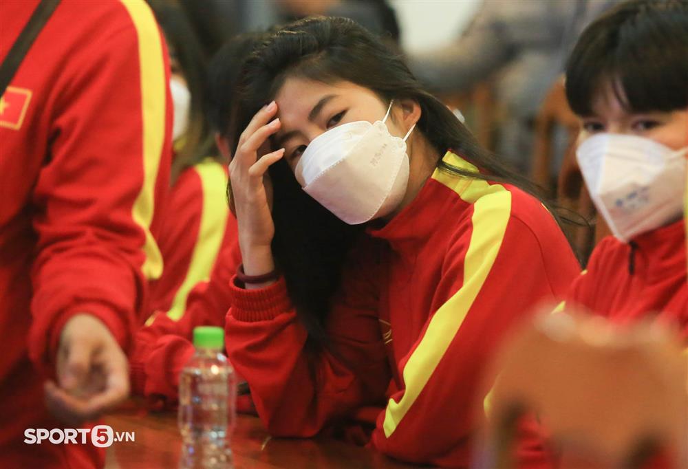 Tuyển nữ Việt Nam vỡ oà khi được nhận thưởng lớn-13