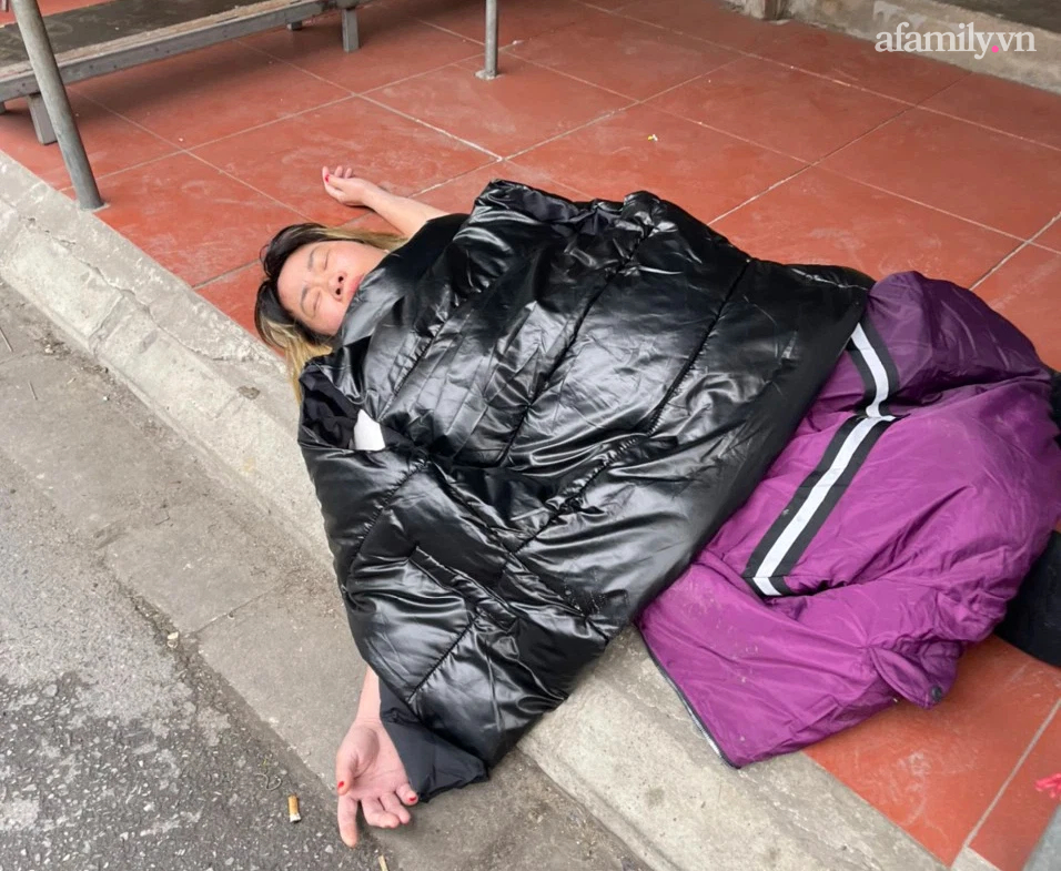 2 phụ nữ tố bị nhóm đàn ông cùng dòng họ xông vào tận nhà đánh đập khiến 1 người gãy tay, tài sản hàng trăm triệu đồng bị vơ vét-1