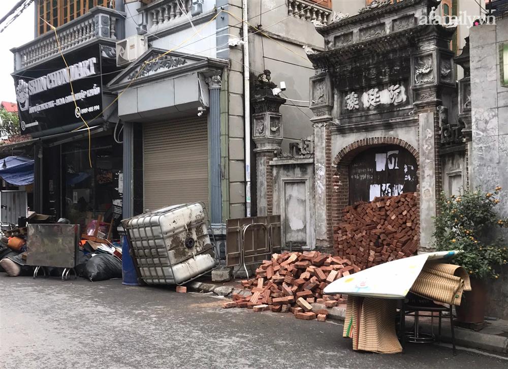 2 phụ nữ tố bị nhóm đàn ông cùng dòng họ xông vào tận nhà đánh đập khiến 1 người gãy tay, tài sản hàng trăm triệu đồng bị vơ vét-4