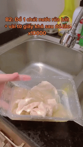 Rửa đồ nhựa bị bám dầu mỡ sạch boong kin kít, chỉ 1 phút là xong: Bí kíp siêu đơn giản!-3