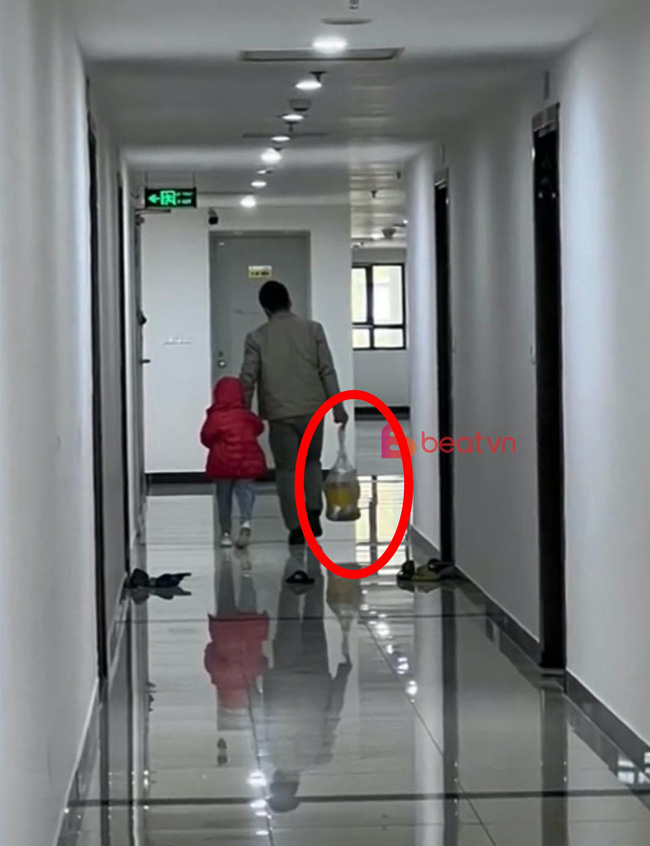 Bị đuổi khỏi nhà, chồng lấy 2 thứ quý giá nhất mang đi: Một là con gái, món đồ tiếp theo khiến vợ chẳng nói nên lời!-2